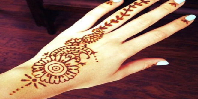 Simple Mehndi Designs for Hand